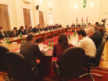 THE PUBLIC COUNCIL UNDER PRESIDENT WILL BE DEVELOPING PROPOSALS AND RECOMMENDATIONS ON TOPICAL ISSUES OF THE INTERNAL AND FOREIGN POLICY OF THE STATE